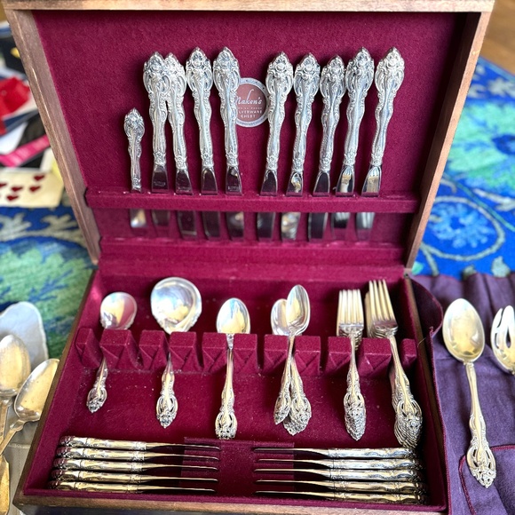 La Scala by Gorham Sterling Silver Flatware set for 9 settings. 62 Pieces - Picture 2 of 6